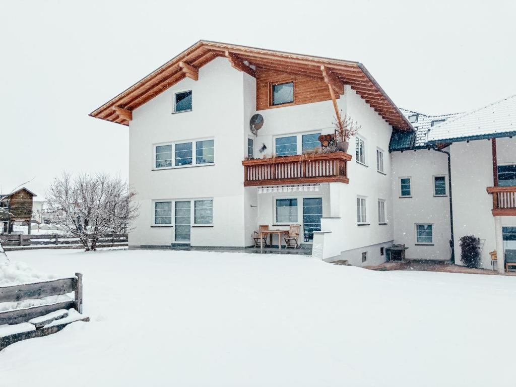 Ferienwohnung Olympia Axams Innsbruck Exterior photo
